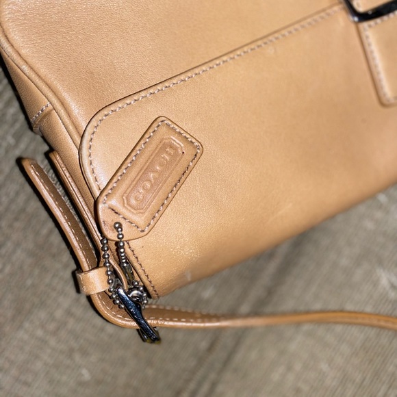 Coach Brown Leather clutch - Picture 4 of 10